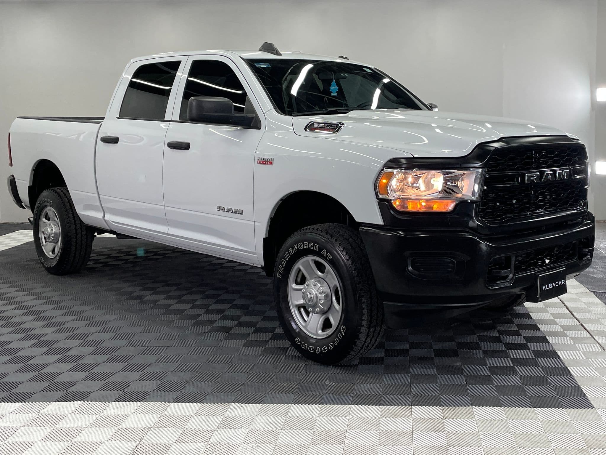 2500 6.4 HD Tradesman Doble Cab 4x4  At 2022
